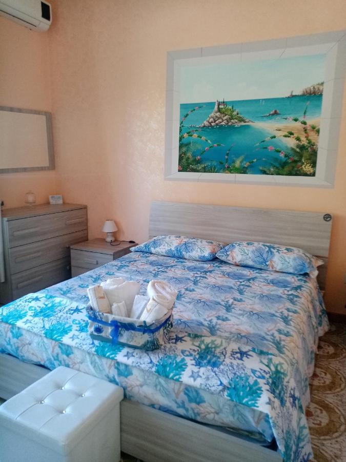 Beb I Delfini Di Casa Paola Bed & Breakfast Mascali Luaran gambar