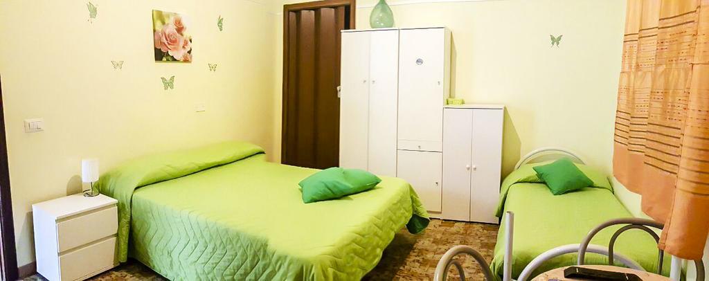 Beb I Delfini Di Casa Paola Bed & Breakfast Mascali Luaran gambar