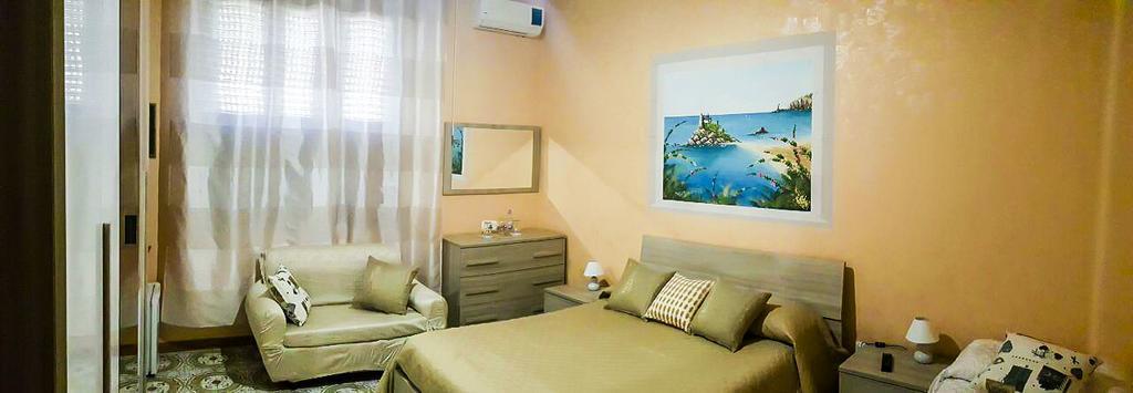 Beb I Delfini Di Casa Paola Bed & Breakfast Mascali Luaran gambar