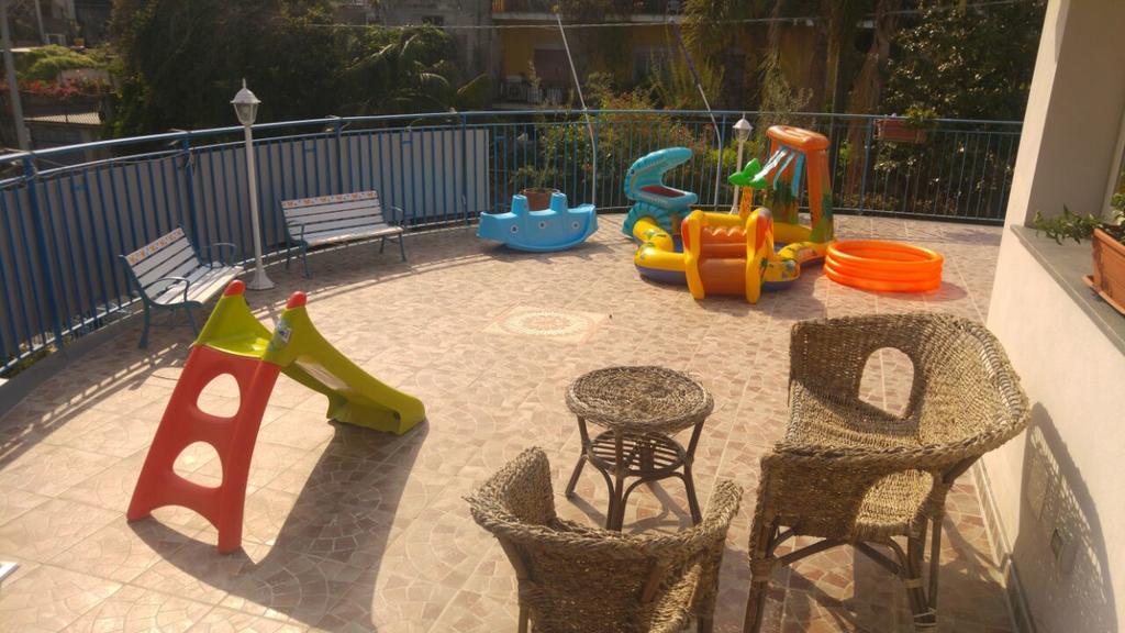 Beb I Delfini Di Casa Paola Bed & Breakfast Mascali Luaran gambar