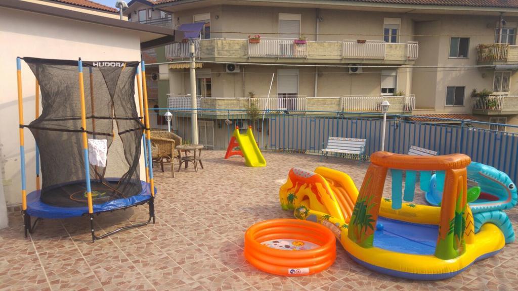 Beb I Delfini Di Casa Paola Bed & Breakfast Mascali Luaran gambar