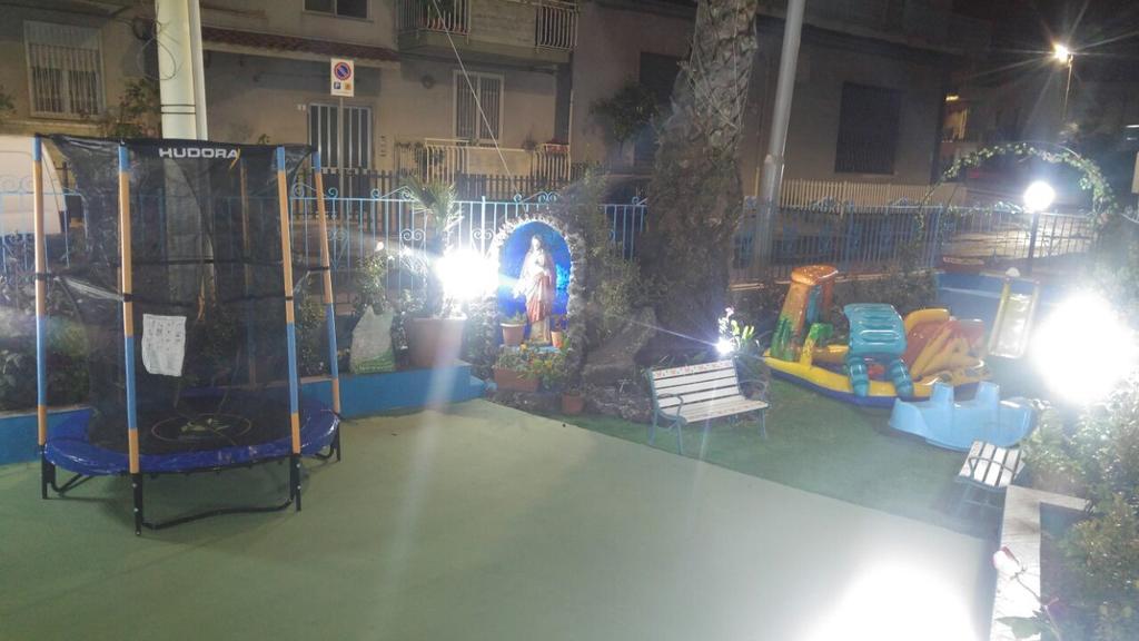 Beb I Delfini Di Casa Paola Bed & Breakfast Mascali Luaran gambar